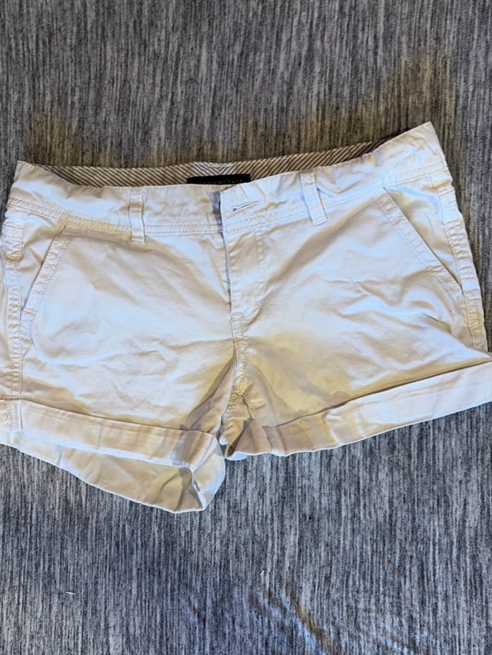 Aeropostale Women's Cream Casual Cotton Bermuda Shorts